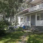 Homestay Noora *