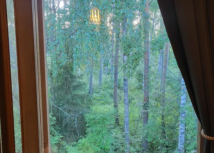 ホームステイ Noora ポリ